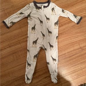 Baby Kyte Baby Zippered Footie Pajamas. Giraffes. Size: 3-6 months